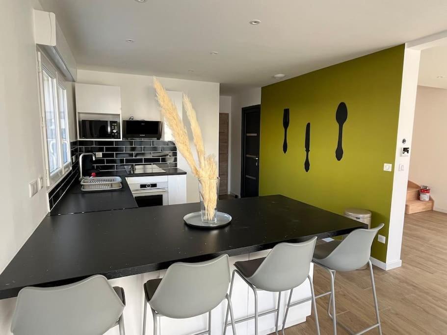 Superbe Maison Avec Jardin Bezannes Extérieur photo