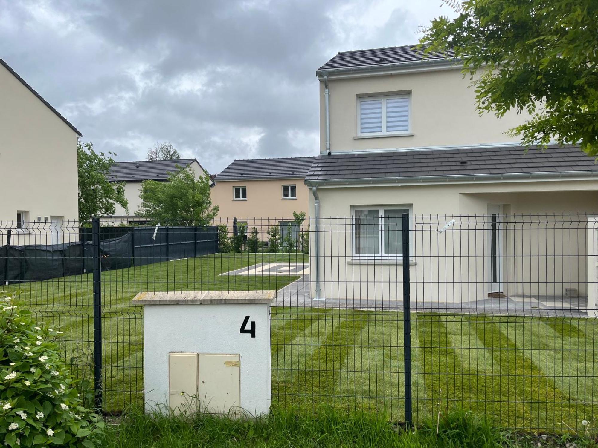 Superbe Maison Avec Jardin Bezannes Extérieur photo